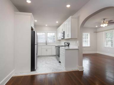 Main picture of 403 SW 10th St