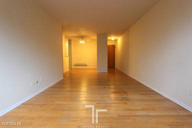Main picture of 660 W Wrightwood Ave