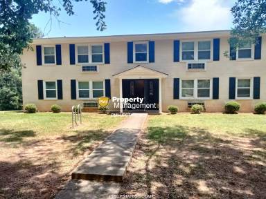 Main picture of Chandler Oaks Apartments