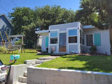 Main picture of 4909 Lauderdale Ave