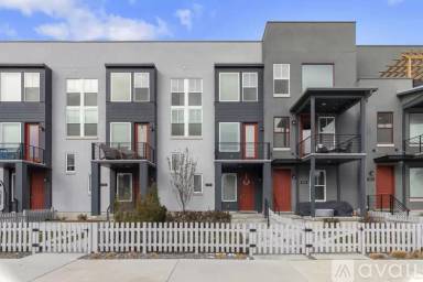 Main picture of 4998 W Daybreak Pkwy