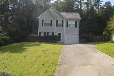 Main picture of 588 Hunnicutt Rd SE