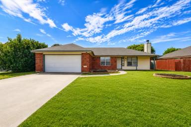 Main picture of 4208 Vicki Dr