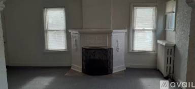 Main picture of 7114 Thatcher St