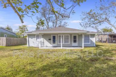 Main picture of 2718 Demarest St
