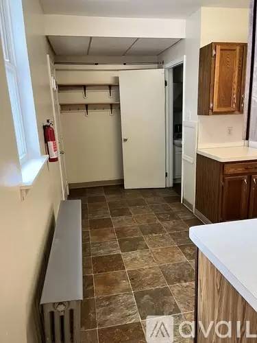 Main picture of 431 N 2nd St