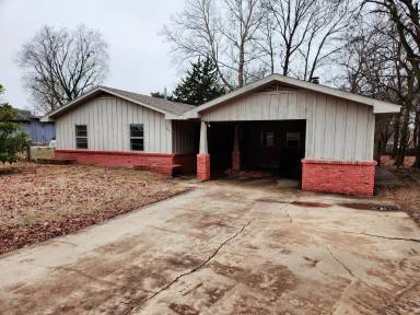 Main picture of 529 N Crownpoint Dr