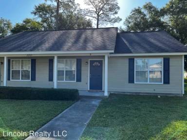 Main picture of 2203 Pulaski Cir