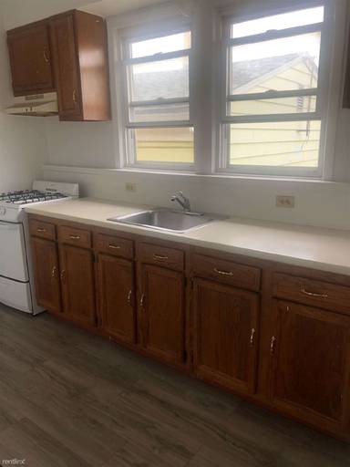 Main picture of 48 Huber Pl