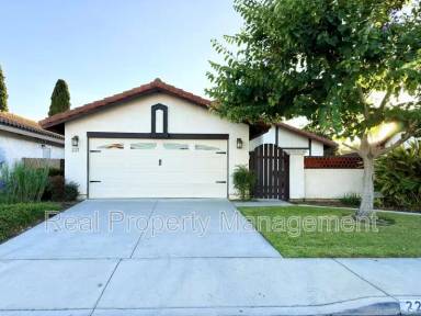 Main picture of 221 Saguaro Pl
