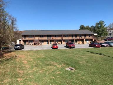 Main picture of 250 Summerville Rd