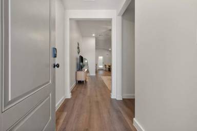 Main picture of 2163 Langford Ave