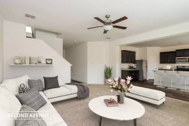 Main picture of 2815 Forsyth Cyn