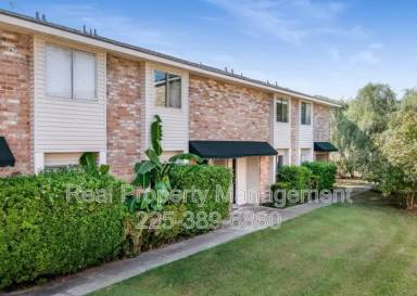 Main picture of 920 W Tony St