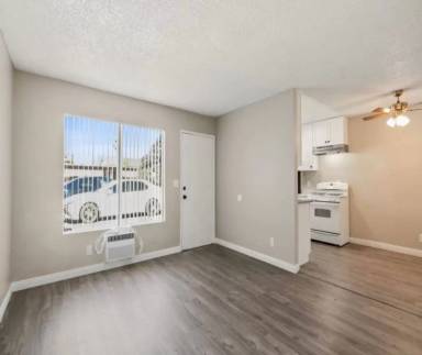 Main picture of 1356 W Stoneridge Ct
