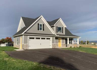 Main picture of 9 Feather Dr