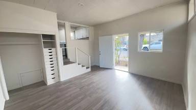 Main picture of 329-339 S Grape St