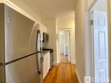 Main picture of 6 Camelot Ct