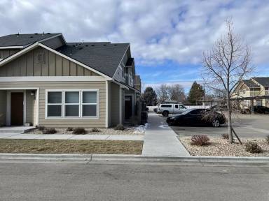 Main picture of 8940 W Shellie Ln