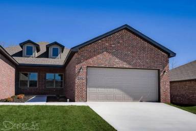 Main picture of 269 Turnberry Ct