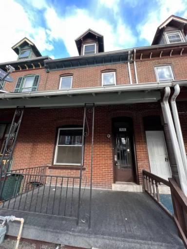 Main picture of 515 N Law St