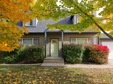 Main picture of 10086 N Hillview Dr