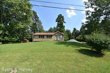 Main picture of 1322 Shady Lawn Dr