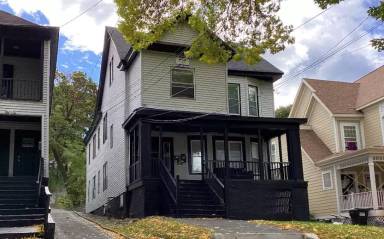 Main picture of 1524 E Genesee St