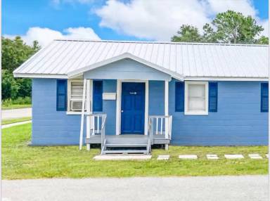 Main picture of 278 NE Trinity Pl