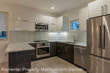 Main picture of 448 University Blvd