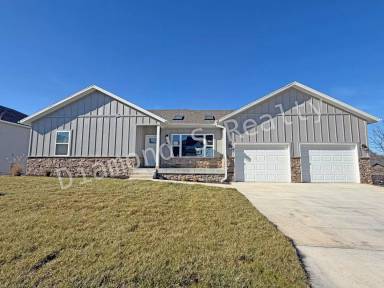 Main picture of 2123 N 26th St