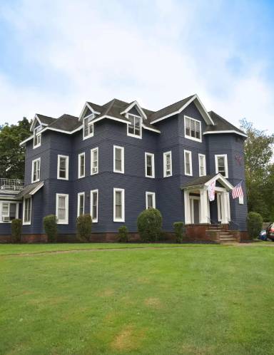 Main picture of 59 Tompkins St