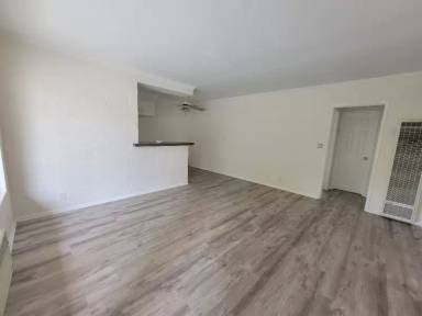 Main picture of 13556 Wyandotte St