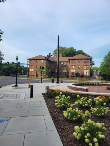 Main picture of 120 Lincoln Street Ne Frances Ct