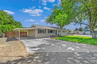 Main picture of 2047 10th Ave