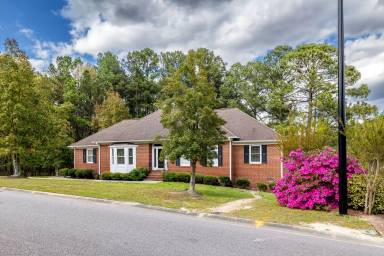 Main picture of 6212 Burnside Pl