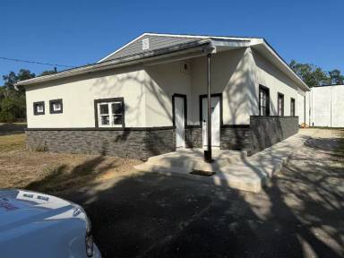 Main picture of 601 N Orchard Rd
