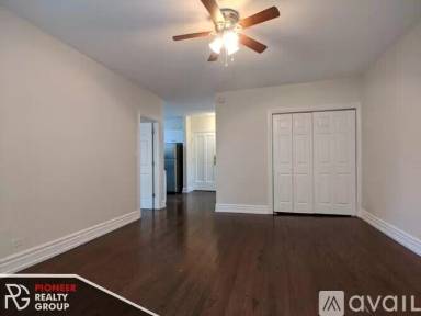 Main picture of 3815-23 N Greenview Ave