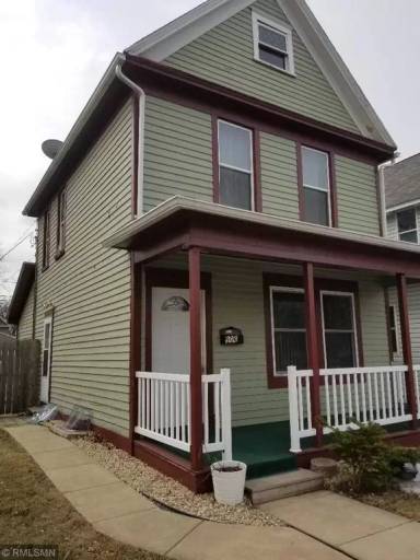 Main picture of 906 Charles Ave