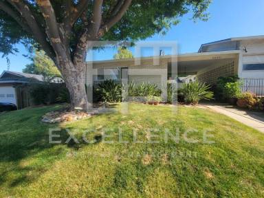Main picture of 22391 Salem Ave