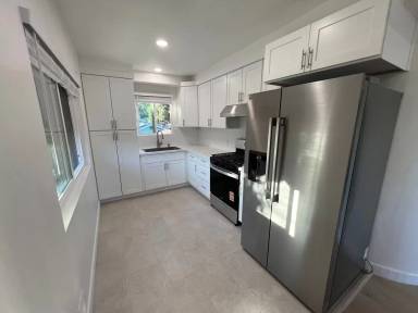 Main picture of 3920 La Crescenta Ave