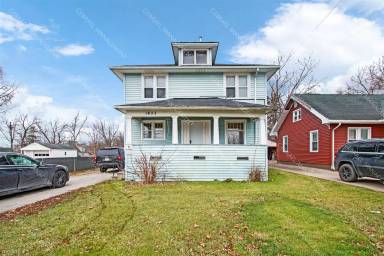 Main picture of 1635 Holmes St