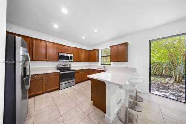 Main picture of 3952 Devenshire Ct