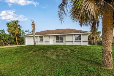 Main picture of 18050 Lake Worth Blvd