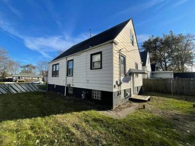 Main picture of 6622 Parrish Ave
