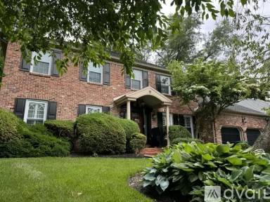 Main picture of 23 Vining Ln