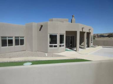 Main picture of 2 Homesteads Rd