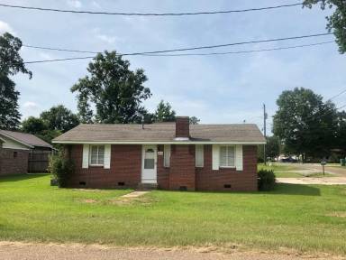 Main picture of 205 W Sixth Ave