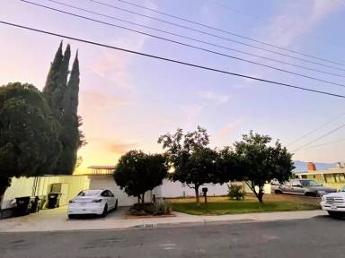 Main picture of 1261 Williams St