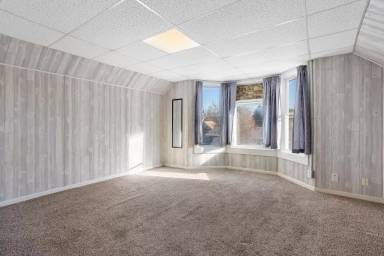 Main picture of 1036 S 13th St